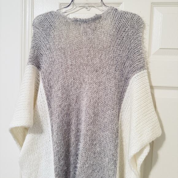 Universal thread Fuzzy Knit Open Cardigan Sweater Poncho Batwing Cream O/S - Picture 8 of 8